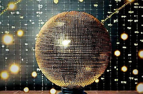 World Labs' SceniX Acquisition: A Short on the Robot Training Narrative Premium